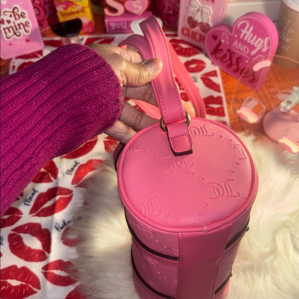 Juicy Couture Pink Barrel Bag - Picture 8 of 11
